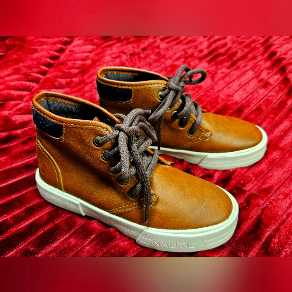 Boys Nautica Breakwharf sneakers size 11